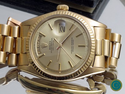 18k yellow gold Rolex 1803 Day-Date from 1972 with Rolex service papers from March 2021