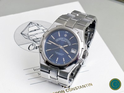 Rare Electric blue  dial Vacheron Constantin Overseas 42040 Jumbo