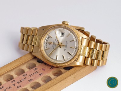 Extremely Rare Rolex Day-Date Ref. 1811 | Moiré Finish 