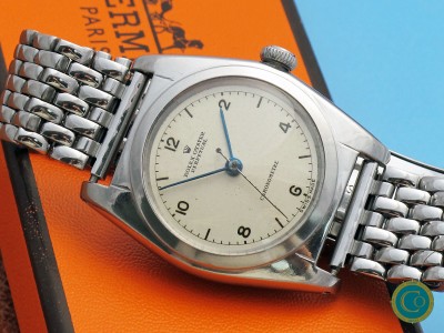 Rolex Bubbleback ref.2940 with beautiful Bauhaus style dial