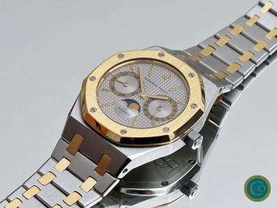 Audemars Piguet  Royal Oak Day-Date Moonphase ref 25572SA