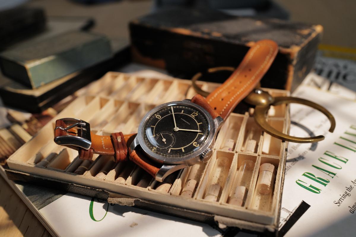 Longines Ref. 2326 – Black Sector Dial – 1938